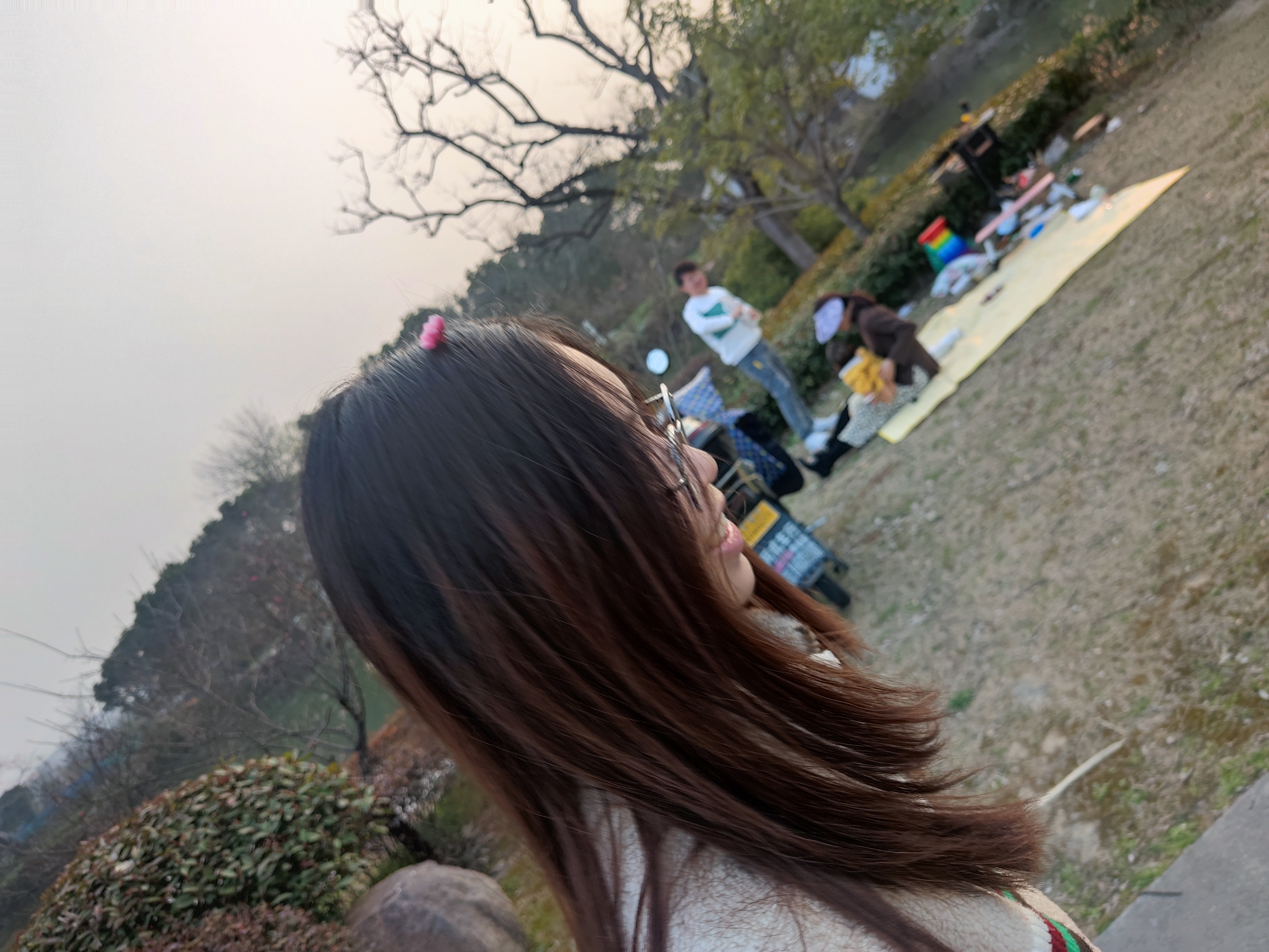 /2023/03/today-hang-out-2023-03-05/美女与花.jpeg /2023/03/today-hang-out-2023-03-05/美女与花.jpeg